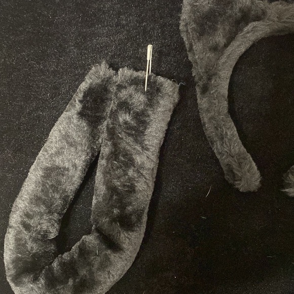 Black cat accesories - Picture 3 of 3